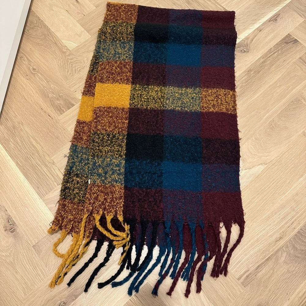 Multicolor Plaid Women's Scarf - Picture 2 of 2
